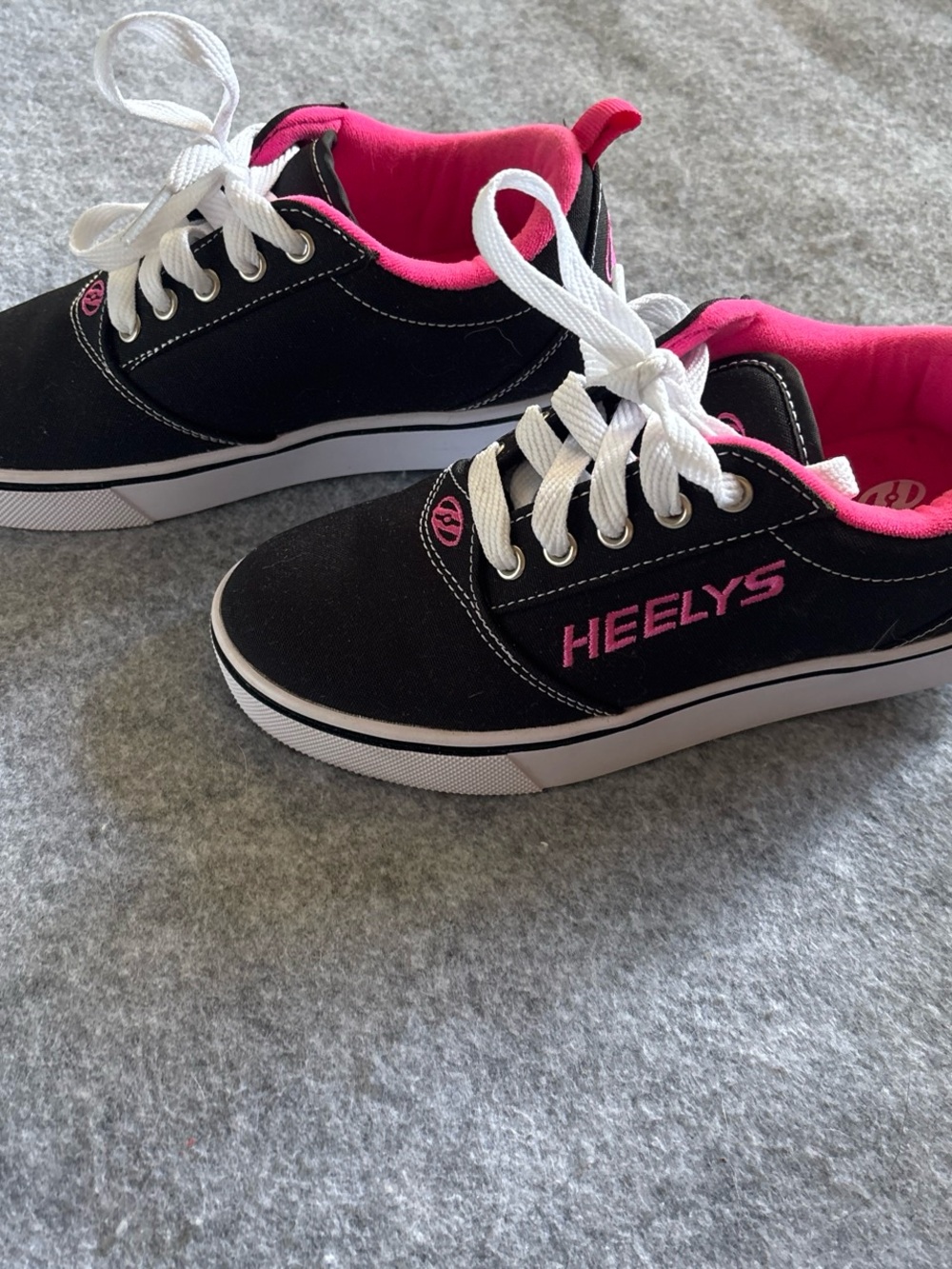 Heelys Kids Black & Hot Pink Canvas Wheel Shoes